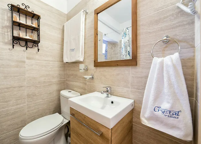 Crystal I Willa Chrisi Akti (Paros)