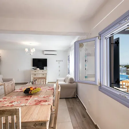 Villa Crystal I *